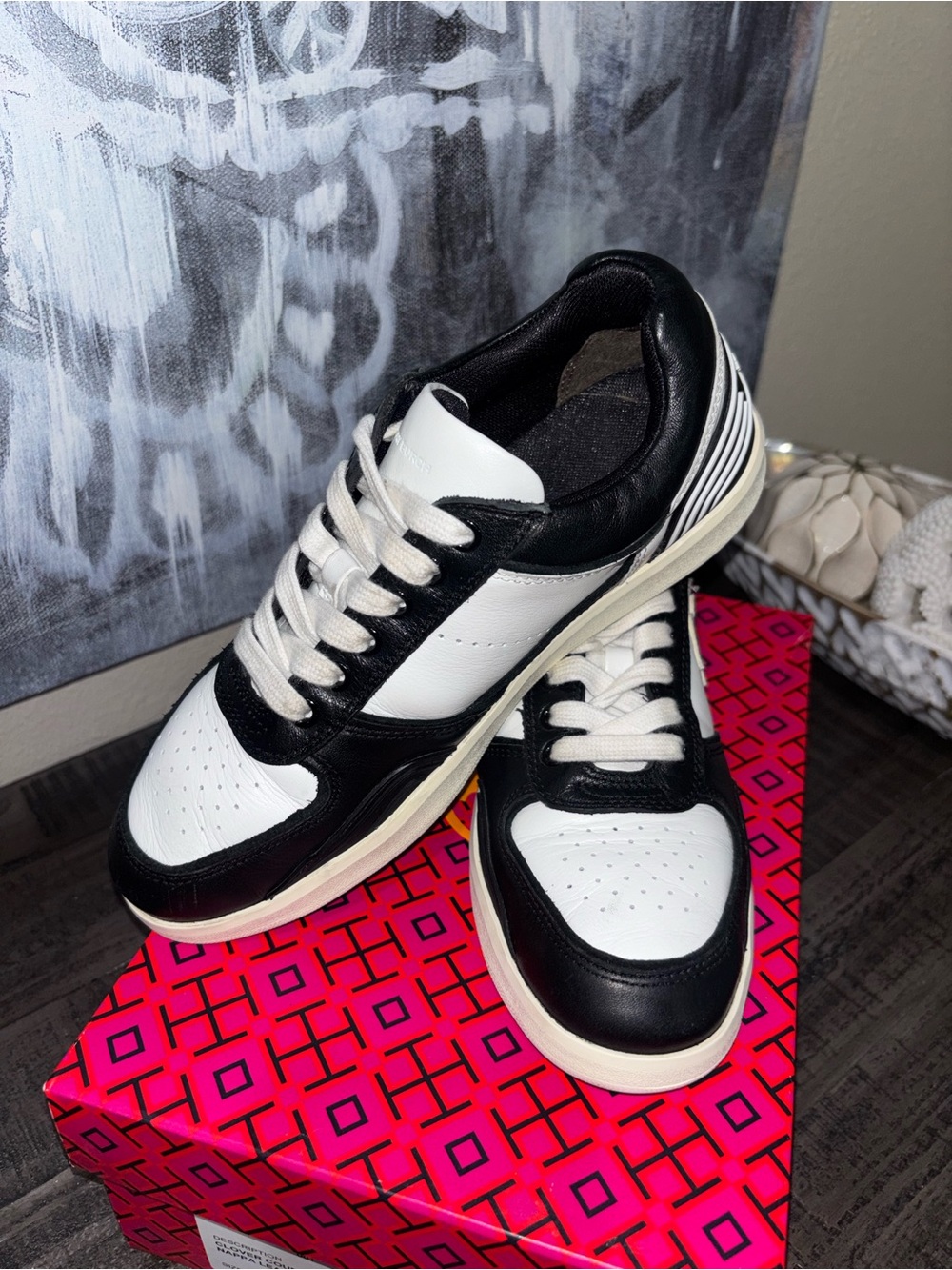 Tory Burch Clover Court Nappa Leather sneakers Women's SZ6 - Picture 13 of 14